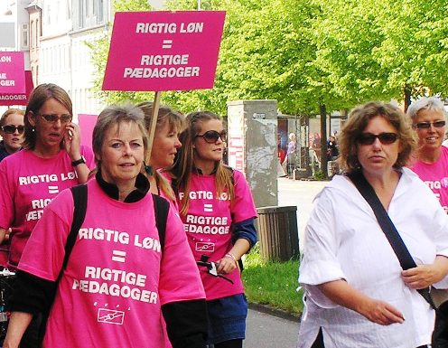 Strejkende p&aelig;dagoger i &Aring;rhus under storkonflikten19.  maj 2008